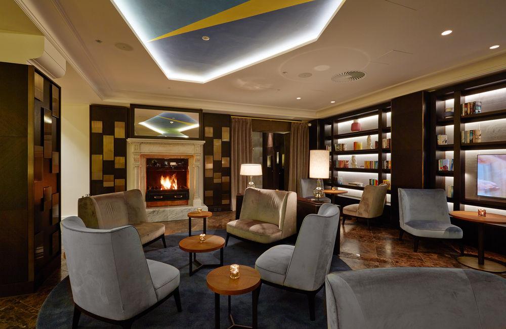 Hotel Gewandhaus Dresden, Autograph Collection