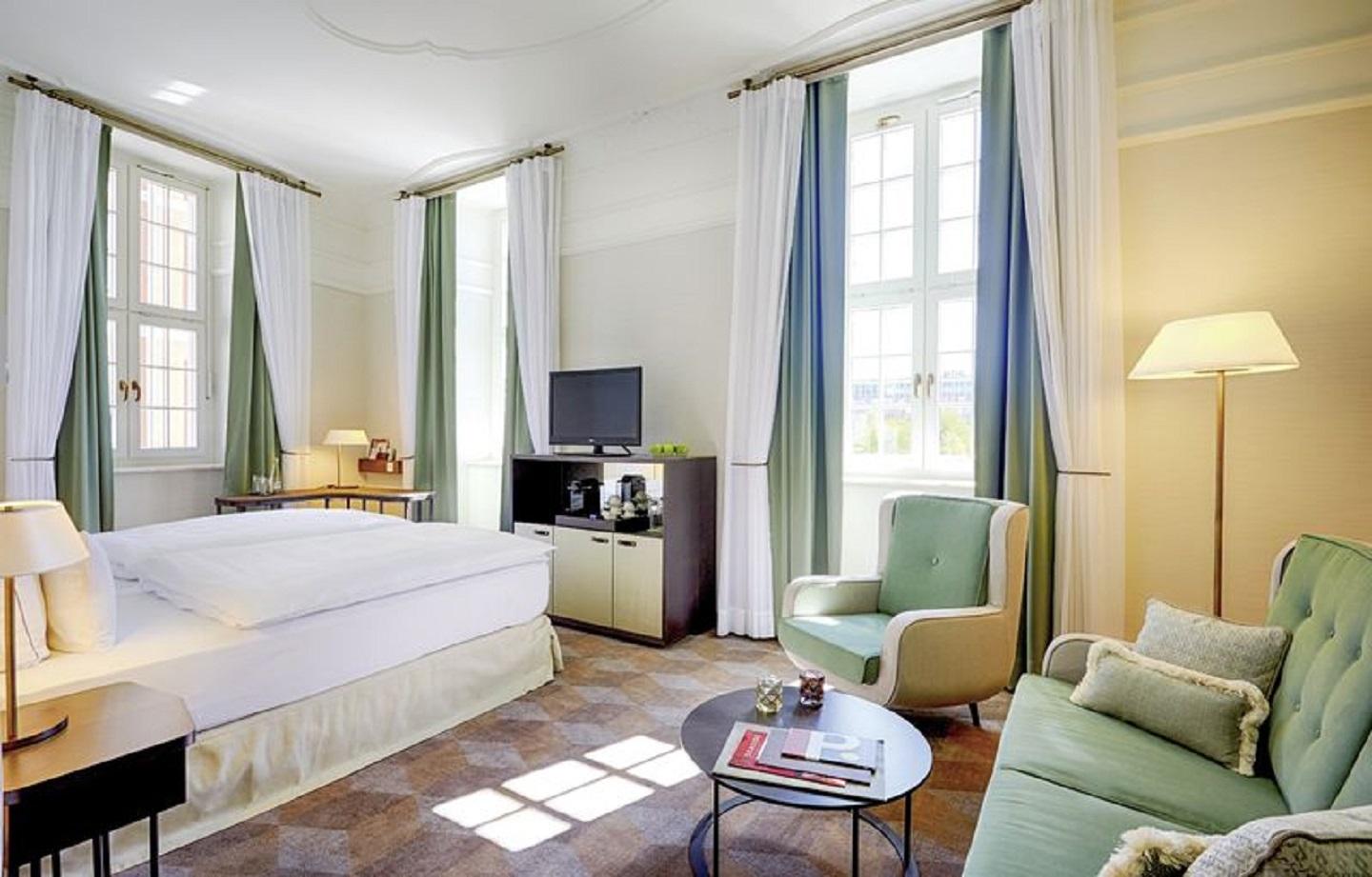 Hotel Gewandhaus Dresden, Autograph Collection